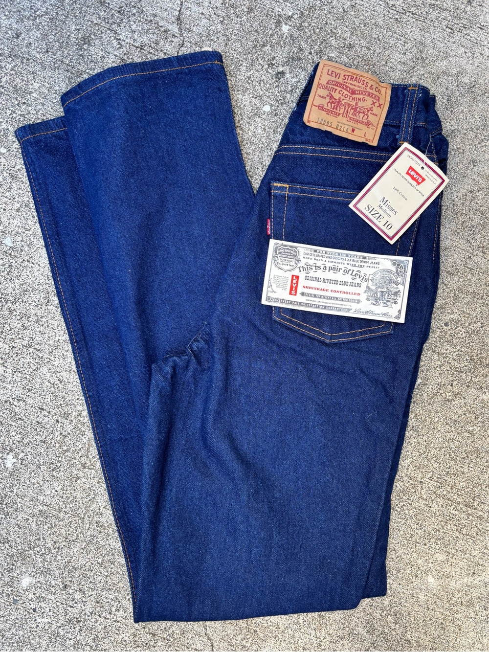 Vintage 505 Levi's Women’s Straight-Leg Jeans size 10